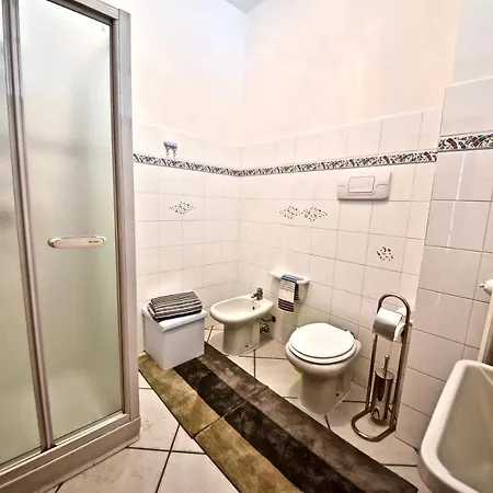 Apartment Modern Halfway Between Milan And