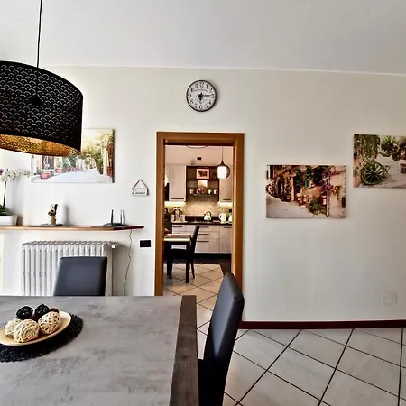 Apartment Modern Halfway Between Milan And *